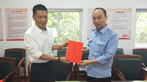 20190522遞交倡議書 陳智慧攝2.jpg